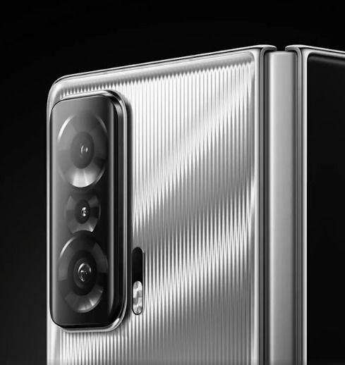 荣耀最新爆料折叠屏,颠覆传统，引领未来折叠时代！”